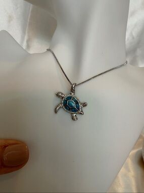 Silver Sea Turtle Necklace with Blue Opal Inlay Box Chain NWOT